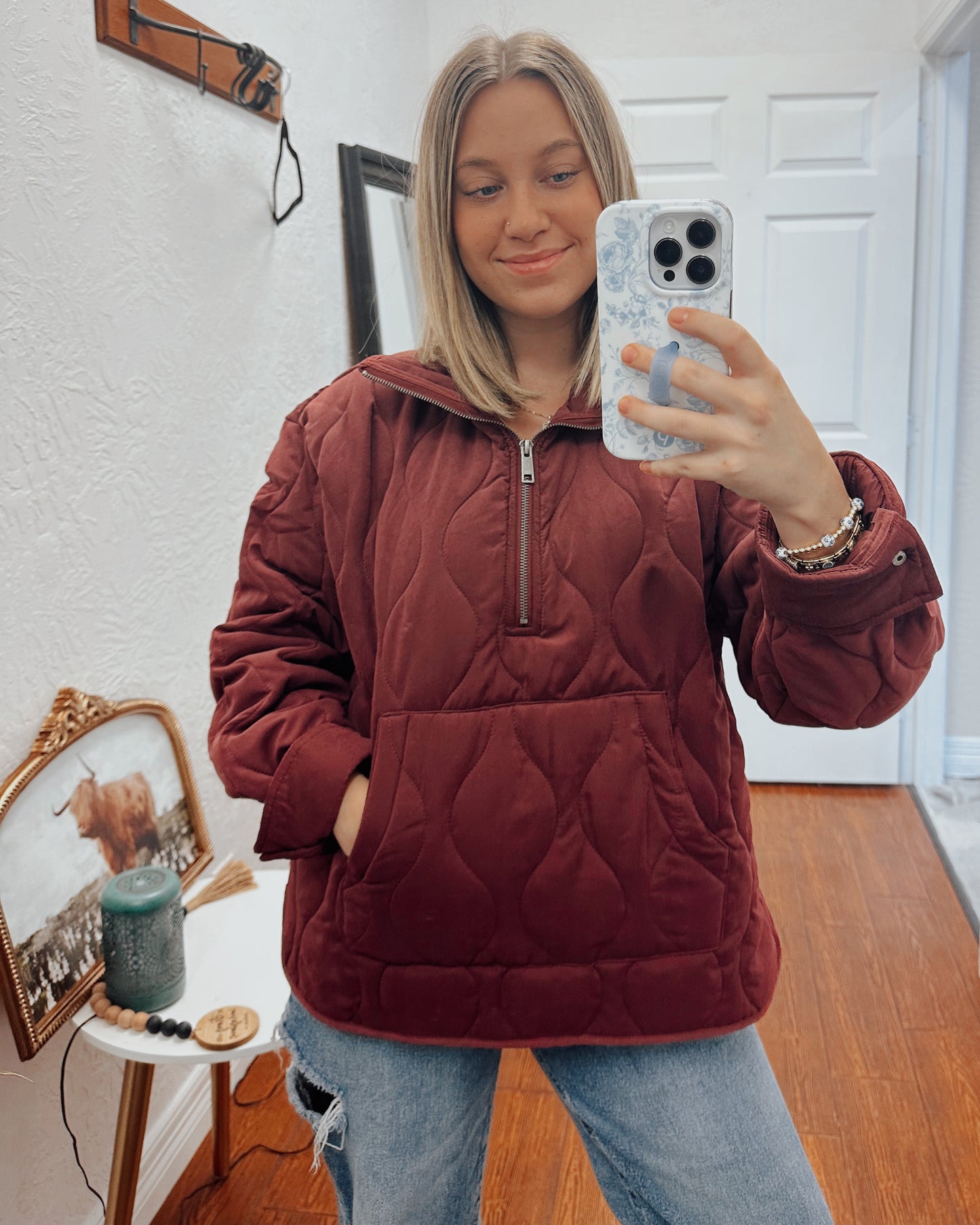 She's Like Texas Pullover