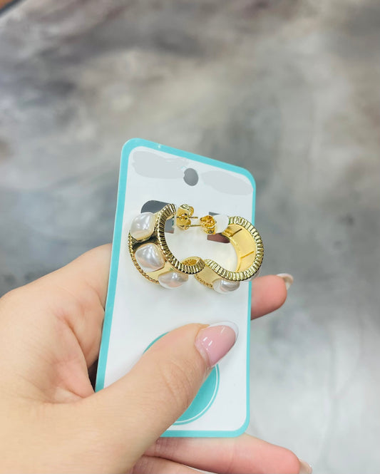 Vivian Hoops