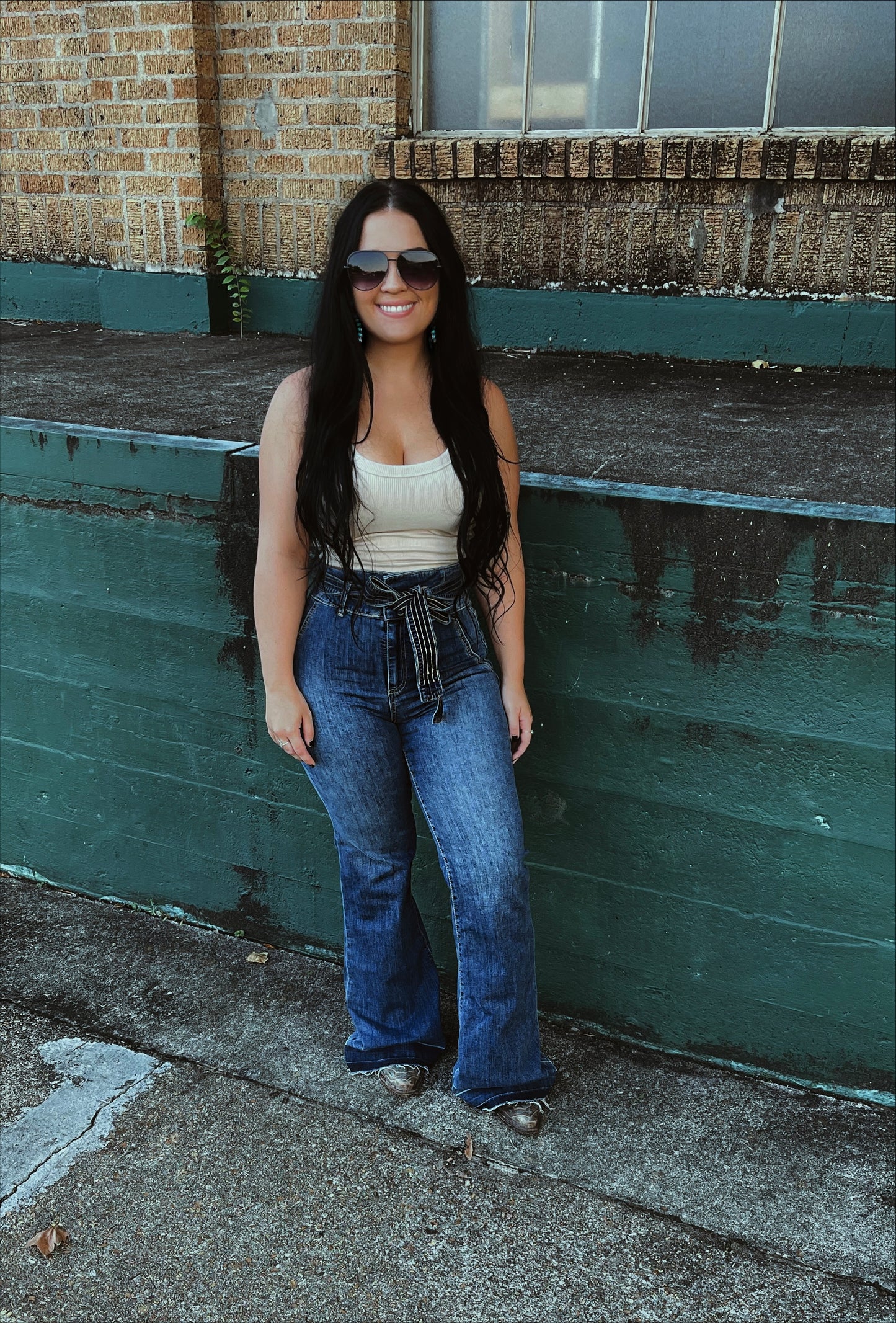 Baby's Got Her Blue Jeans On - Betty Jeans